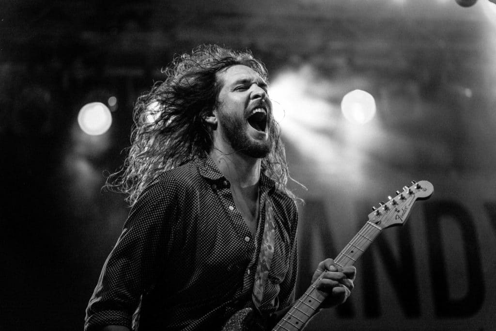 Progressez-vous à votre plein potentiel ? 1 pexels pixabay 210922 scaled 1 - Progressez-vous à votre plein potentiel ? - Vous avez du temps, alors vous prenez votre guitare.